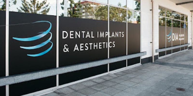 Dental Implants & Aesthetics